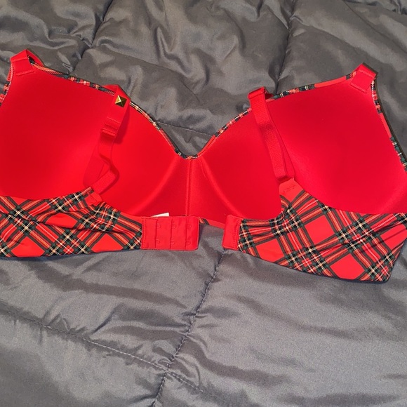 Victoria Secret Wireless Bra - Picture 11 of 12